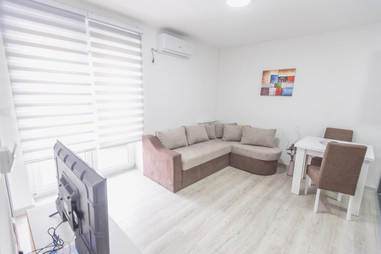 Apartmani Centar Loznica Luaran gambar