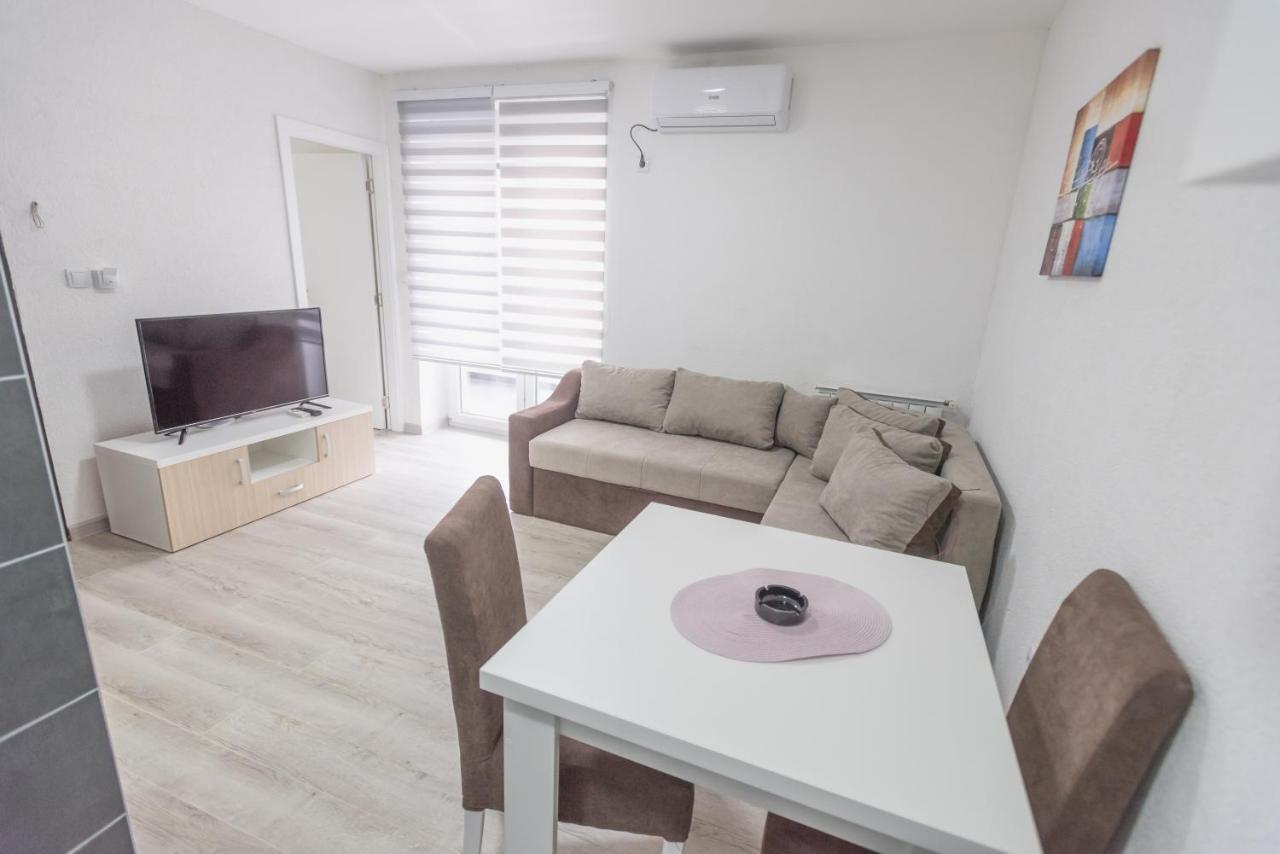 Apartmani Centar Loznica Luaran gambar